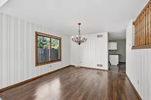 10360 S Mockingbird Ln, Oak Creek, WI 53154 - Photo 8