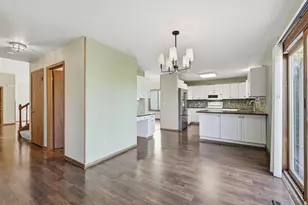 10360 S Mockingbird Ln, Oak Creek, WI 53154 - Photo 16