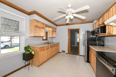 3120 S 24th St, Milwaukee, WI 53215 - Photo 12