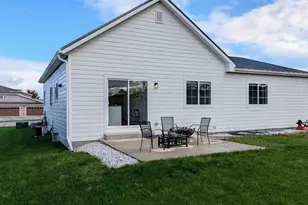 243 Binsfeld St, Belgium, WI 53004 - Photo 4
