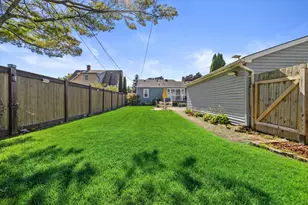 2122 29th St, Kenosha, WI 53140 - Photo 4