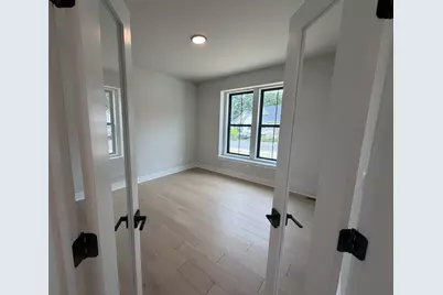 N66W21225  Sweet Clover Dr, Menomonee Falls, WI 53051 - Photo 14