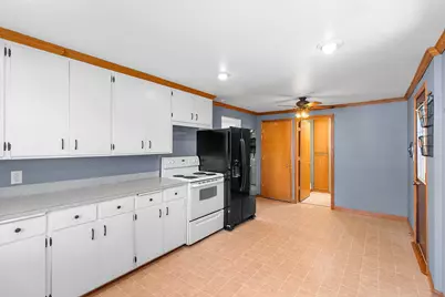 133  Lincoln St, Valders, WI 54245 - Photo 4