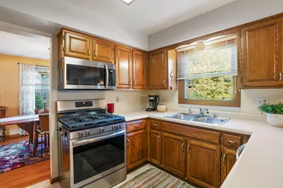 2728  Stonebridge Dr, Racine, WI 53404 - Photo 10