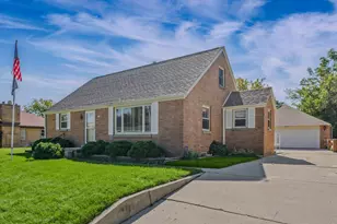 823 Columbia Ave, South Milwaukee, WI 53172 - Photo 1
