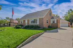 823 Columbia Ave, South Milwaukee, WI 53172 - Photo 32