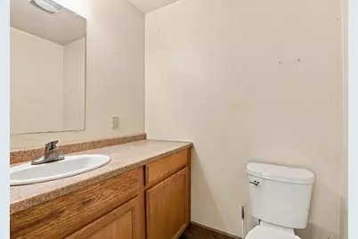 816  Armour Rd, Oconomowoc, WI 53066 - Photo 28