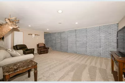 2819  Frontier Dr, Racine, WI 53404 - Photo 24
