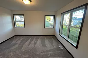 823 Avon St, La Crosse, WI 54603 - Photo 12