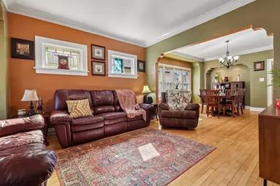 2923 S 15th Pl, Milwaukee, WI 53215 - Photo 6