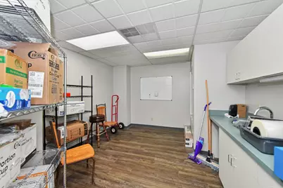 8621 W Greenfield Ave, West Allis, WI 53214 - Photo 6