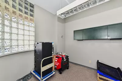 8621 W Greenfield Ave, West Allis, WI 53214 - Photo 4