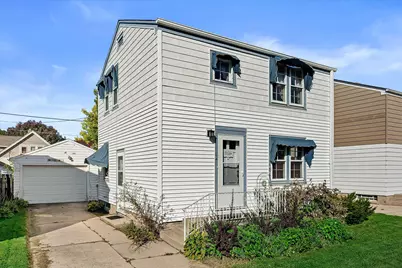 2759 S Humboldt Park Ct, Milwaukee, WI 53207 - Photo 2