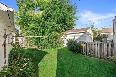 2759 S Humboldt Park Ct, Milwaukee, WI 53207 - Photo 22