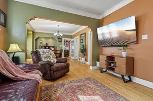 2923 S 15th Pl, Milwaukee, WI 53215 - Photo 8
