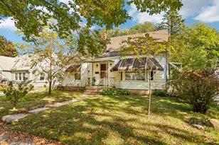 715 Elizabeth St, Oconomowoc, WI 53066 - Photo 1