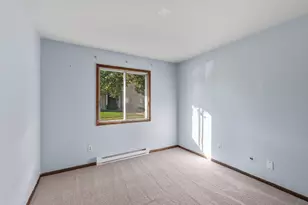 W170N11521 Armada Dr, Germantown, WI 53022 - Photo 8