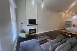 715 N Milwaukee St, Milwaukee, WI 53202 - Photo 4