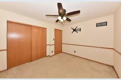 1511  Redtail Dr, Hartford, WI 53027 - Photo 22