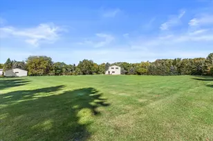 S31W30099 Sunset Dr, Genesee, WI 53189 - Photo 16