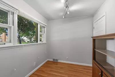 3848 N 101st St, Wauwatosa, WI 53222 - Photo 12