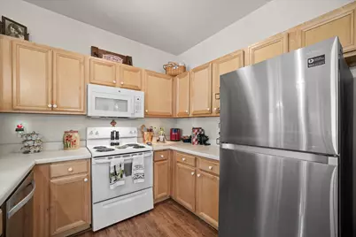 4120 S Lake Dr #265, Saint Francis, WI 53235 - Photo 4