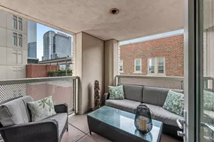 923 E Kilbourn Ave, Milwaukee, WI 53202 - Photo 38