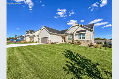 762  Brockway Dr, Mukwonago, WI 53149 - Photo 2