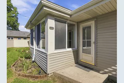 3434  Saint Clair St, Racine, WI 53402 - Photo 22
