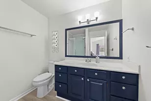 18695 Brookfield Lake Ct, Brookfield, WI 53045 - Photo 10