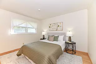 1713 Fox River Pkwy, Waukesha, WI 53189 - Photo 18