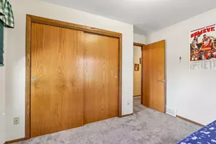 1425 Erin Ln, Waukesha, WI 53188 - Photo 20