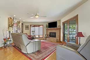 3119 S Browns Lake Dr, Burlington, WI 53105 - Photo 4