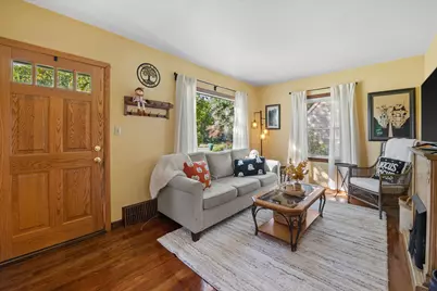W164N8410  Hiawatha Ave, Menomonee Falls, WI 53051 - Photo 2