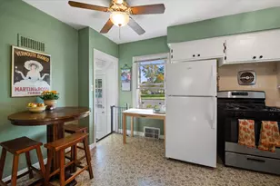 W164N8410 Hiawatha Ave, Menomonee Falls, WI 53051 - Photo 8