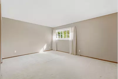 1321  Camden Way #B, Waukesha, WI 53186 - Photo 16