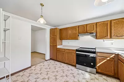 3725 W Loomis Rd, Greenfield, WI 53221 - Photo 10