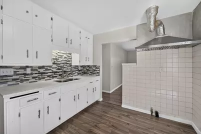 3413 S 2nd St, Milwaukee, WI 53207 - Photo 10
