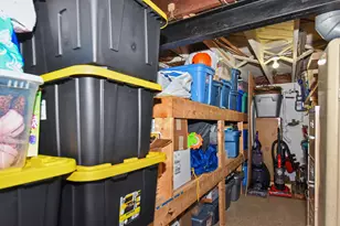 1523 E Tripoli Ave, Milwaukee, WI 53207 - Photo 24