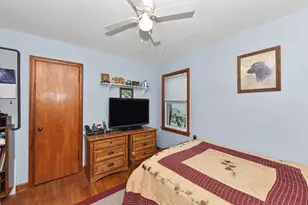 1523 E Tripoli Ave, Milwaukee, WI 53207 - Photo 14