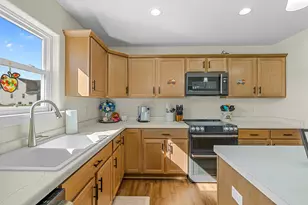 1421 Beacon Dr, Watertown, WI 53098 - Photo 8