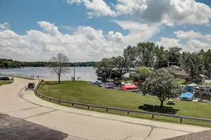 33940 Lagoon Dr, Burlington, WI 53105 - Photo 4