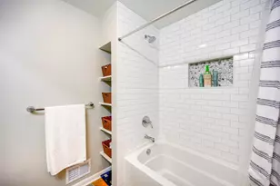 2820 W St James Ln, Mequon, WI 53092 - Photo 16