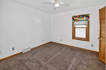 2826 S Chase Ave, Milwaukee, WI 53207 - Photo 10