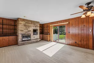 1115 Saratoga Pkwy, Oconomowoc, WI 53066 - Photo 4
