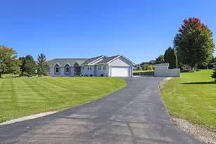 N7066 Lakeshore Ave, Sugar Creek, WI 53121 - Photo 38