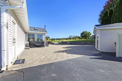 N7066  Lakeshore Ave, Sugar Creek, WI 53121 - Photo 26