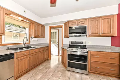 2403 S 94th St, West Allis, WI 53227 - Photo 16