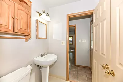 2403 S 94th St, West Allis, WI 53227 - Photo 22