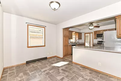 2403 S 94th St, West Allis, WI 53227 - Photo 12